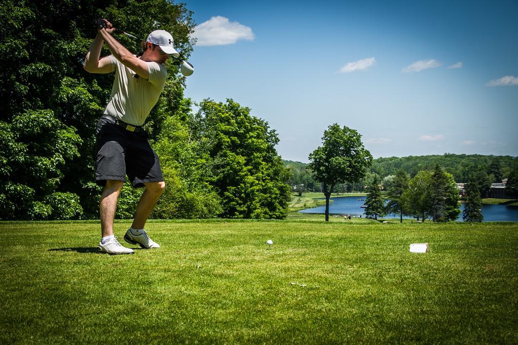Pinestone Resort, Conference Centre, Spa & Golf Course Haliburton Luaran gambar